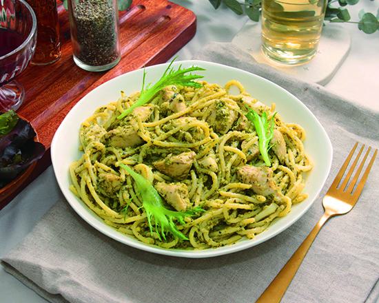 羅勒青醬嫩雞義大利麵